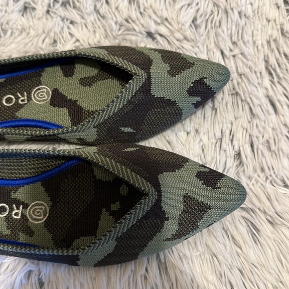 Rothy’s Women’s Spuce The Point Cameo Green Flats - Picture 2 of 7